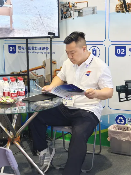 Shanshui team and visitors at SNEC PV+ 2026
