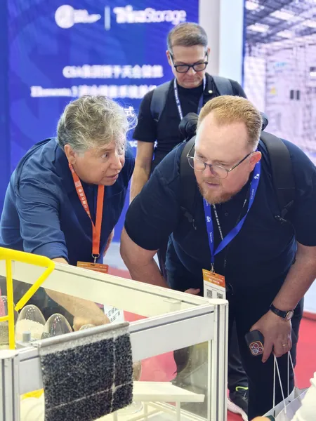 Shanshui team and visitors at SNEC PV+ 2026