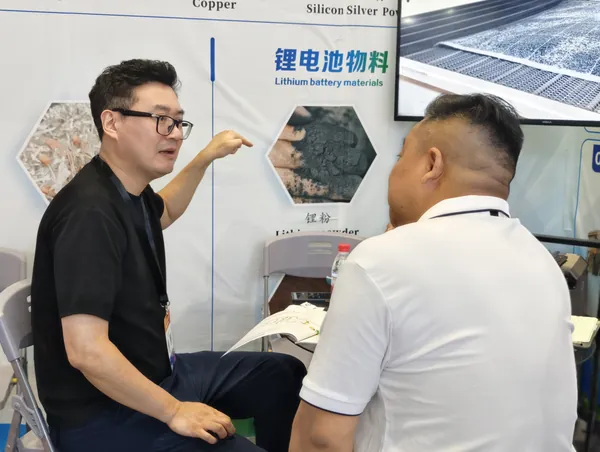 Shanshui team and visitors at SNEC PV+ 2026