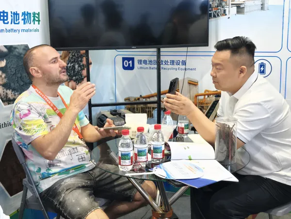 Shanshui team and visitors at SNEC PV+ 2026