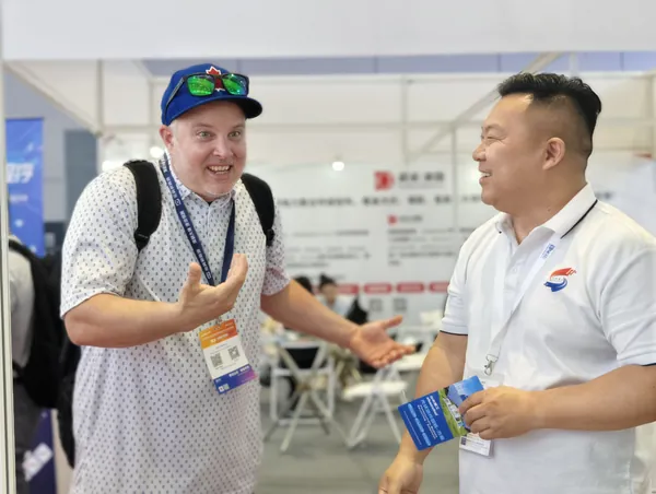 Shanshui team and visitors at SNEC PV+ 2026