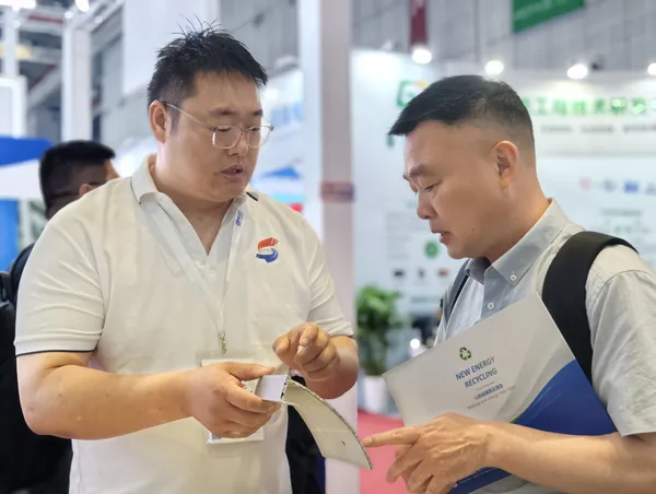 Shanshui team and visitors at SNEC PV+ 2026