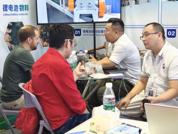 Shanshui team and visitors at SNEC PV+ 2026