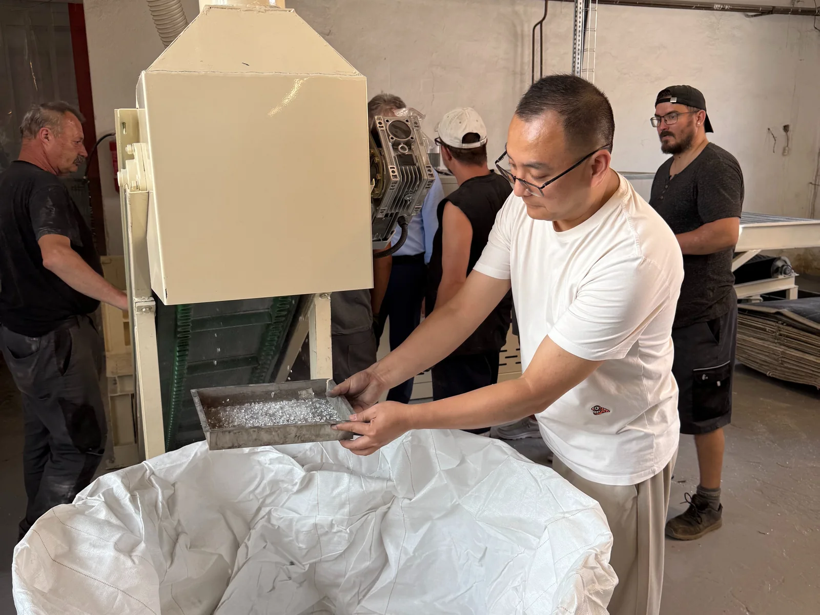 Solar Panel Glass Removal and Shredding Equipment Project in Slovakia