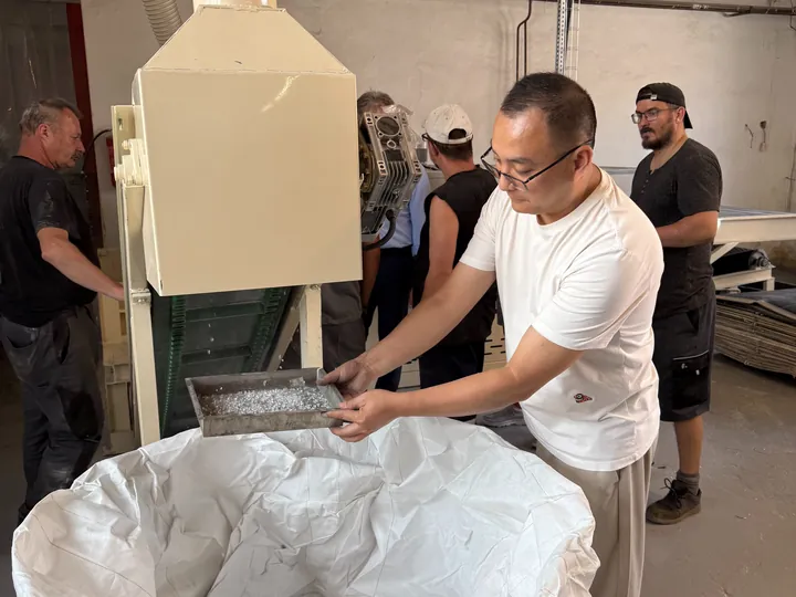Solar Panel Glass Removal and Shredding Equipment Project in Slovakia